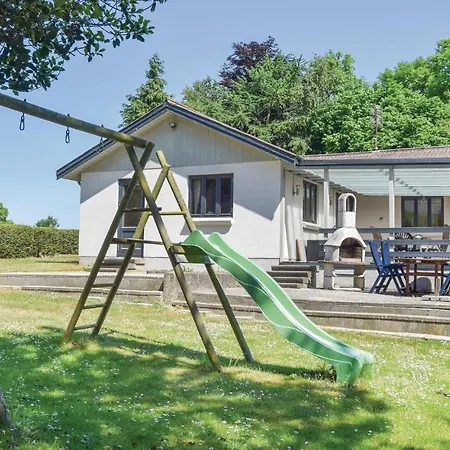 Three-bedroom Holiday In