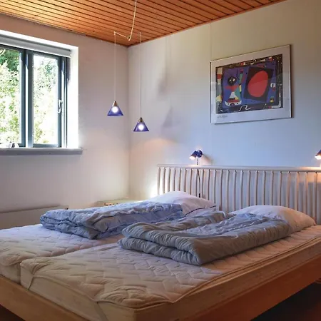 Three-bedroom Holiday In Casa vacanze *
